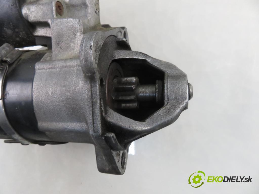 AUDI A4 (8E2, B6) SEDAN 2002 110,00 1.8 T - AVJ 1781,00 Štartér 06B911023 ; 0001107073 (Štartér)