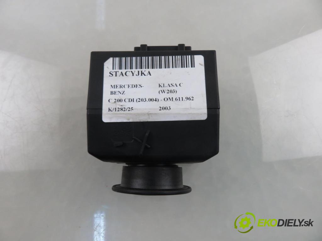 MERCEDES-BENZ KLASA C (W203) SEDAN 2003 85,00 C 200 CDI 116 - OM 611.962 2148,00 spinačka 2095450508 (Spínacia skrinka)