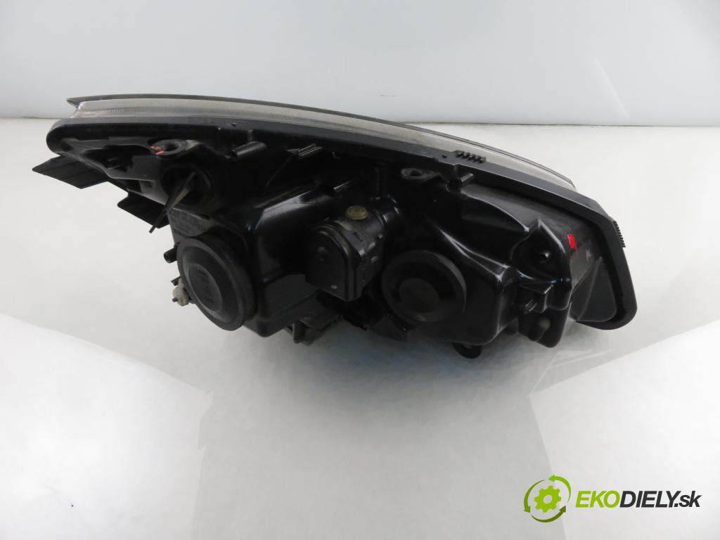 RENAULT SCENIC II (JM0/1_) MINIVAN 2004 99,00 2.0 135 - F4R 770 1998,00 Svetlo LP 00829000