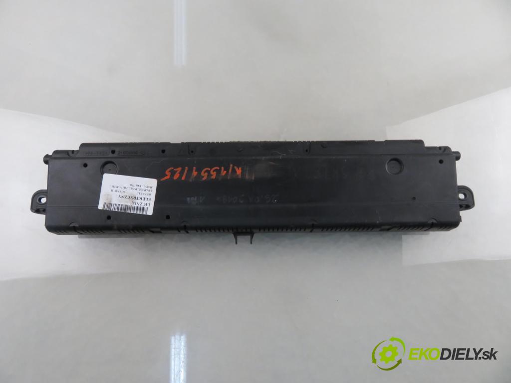 RENAULT SCENIC II (JM0/1_) MINIVAN 2004 99,00 2.0 135 - F4R 770 1998,00 Prístrojovka elektrický P8200704463A