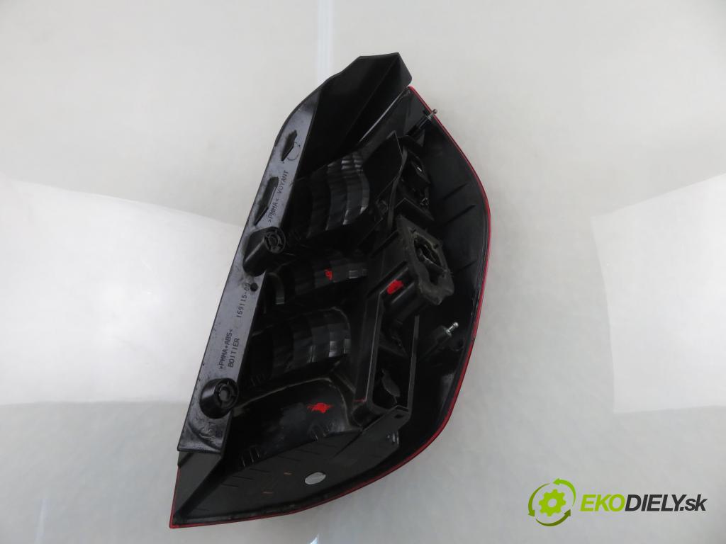 RENAULT SCENIC II (JM0/1_) MINIVAN 2004 99,00 2.0 135 - F4R 770 1998,00 Svetlo pravé zadné 8200127704