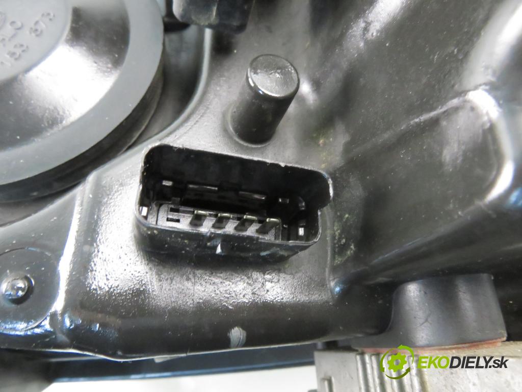 RENAULT SCENIC II (JM0/1_) MINIVAN 2004 99,00 2.0 135 - F4R 770 1998,00 Svetlo PP 5DV00829000