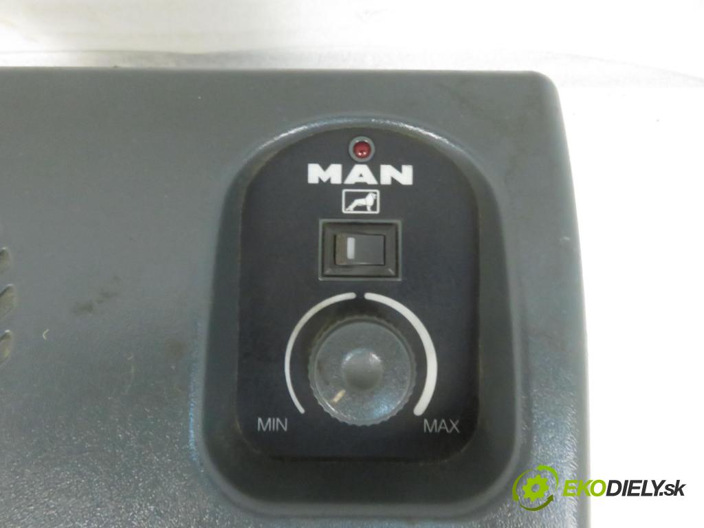 MAN TGX I CIĄGNIK SIODŁOWY 2014 353,00 18.480 - D 2676 LF 25 12419,00 chladnicka 81639106015