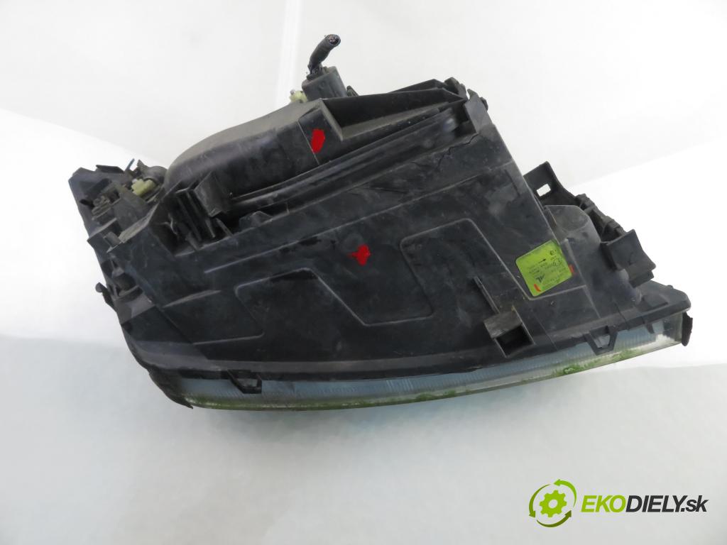 FORD MONDEO III sedan (B4Y) SEDAN 2002 107,00 2.0 16V - CJBB 1999,00 Svetlo LP 0301174205