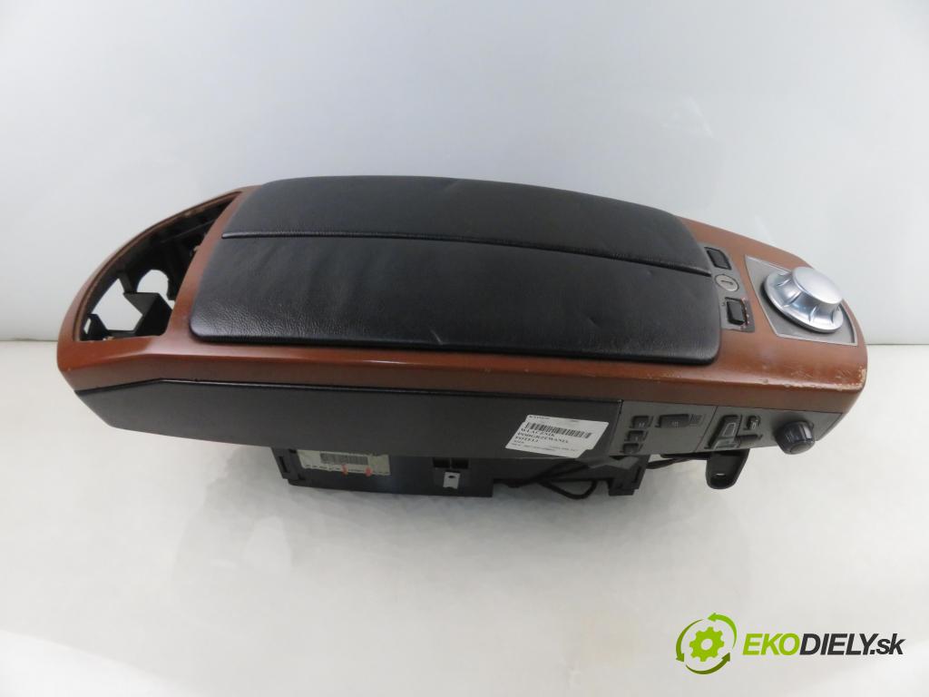 BMW 7 (E65, E66, E67) SEDAN 2003 190,00 740 d- M67 D39 (398D1) 3901,00 Lakťová opierka 14875871