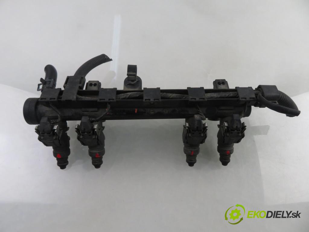 SKODA FABIA I (6Y2) HB 2000 50,00 1.4 - ATZ 1397,00 lišta vstřikovací 047133319Q (Vstřikovací lišta)