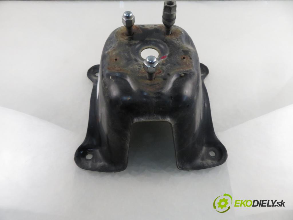 SUZUKI GRAND VITARA II (JT, TE, TD) SUV 2007 95,00 1.9 DDiS 129 4x4 - F9Q 264 1870,00 Vešiak: KOLA: ZÁLOHOVANIE: