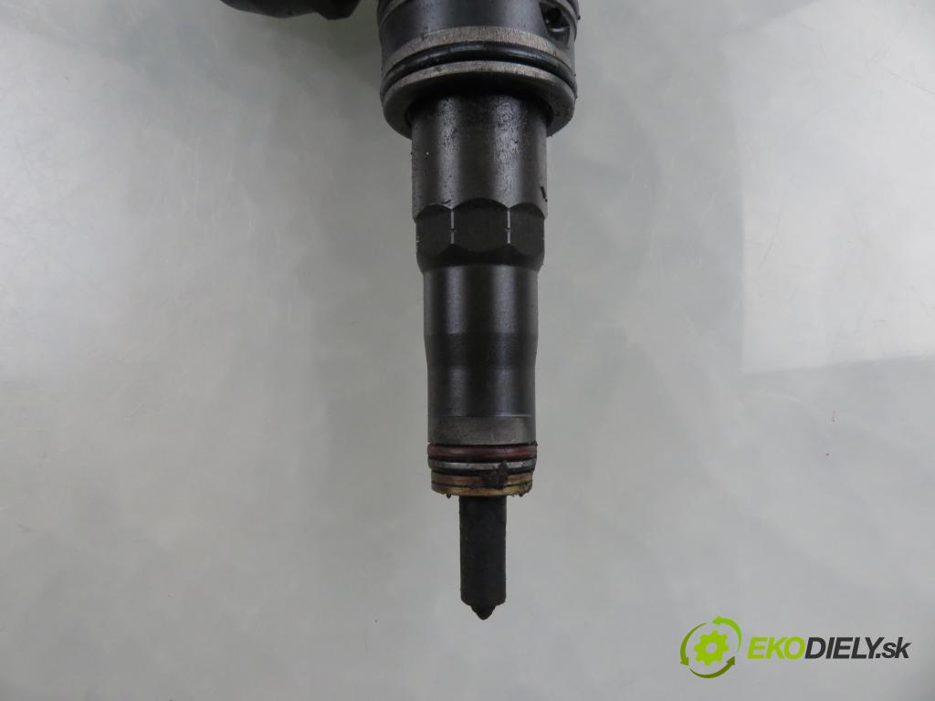 VW SHARAN (7M8, 7M9, 7M6) MINIVAN 2001 85,00 1.9 TDI PD 115 - AUY 1896,00 Vstrekovač 038130073BP ; 0414720314 (Vstrekovač paliva)