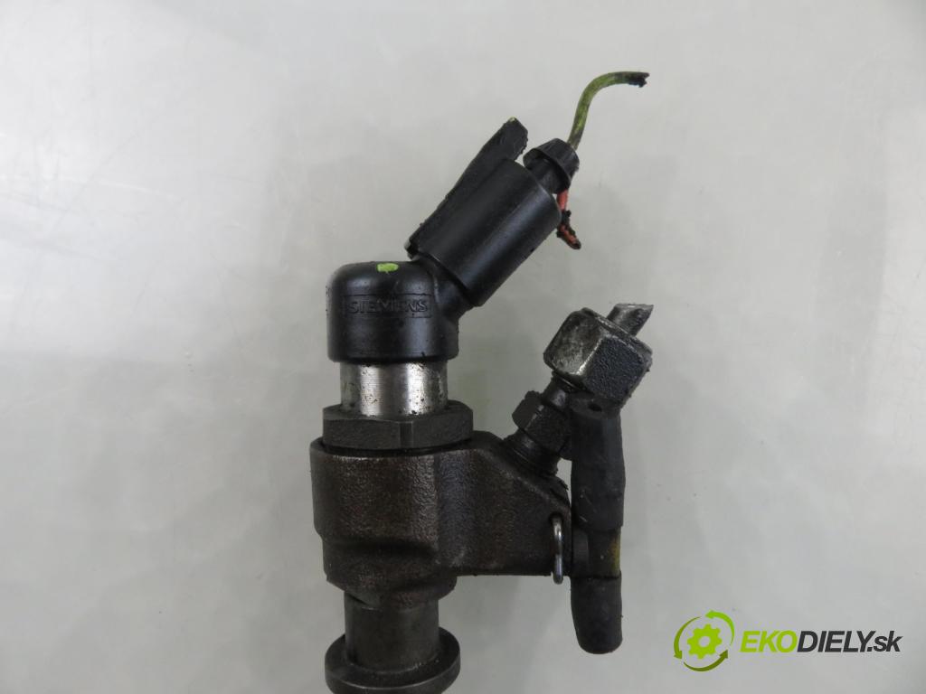 PEUGEOT PARTNER Skrzynia (5_, G_) FURGON 2006 66,00 2.0 HDi - RHY (DW10TD) 1997,00 vstrekovač 9654551080 (Vstrekovač paliva)