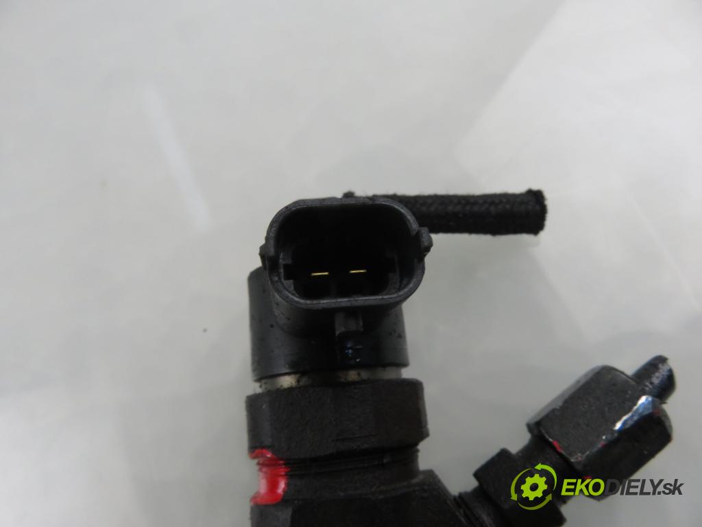 OPEL ASTRA H Kombi (A04) KOMBI 2006 110,00 1.9 CDTI - Z 19 DTH 1910,00 vstrekovač 0445110159 (Vstrekovač paliva)