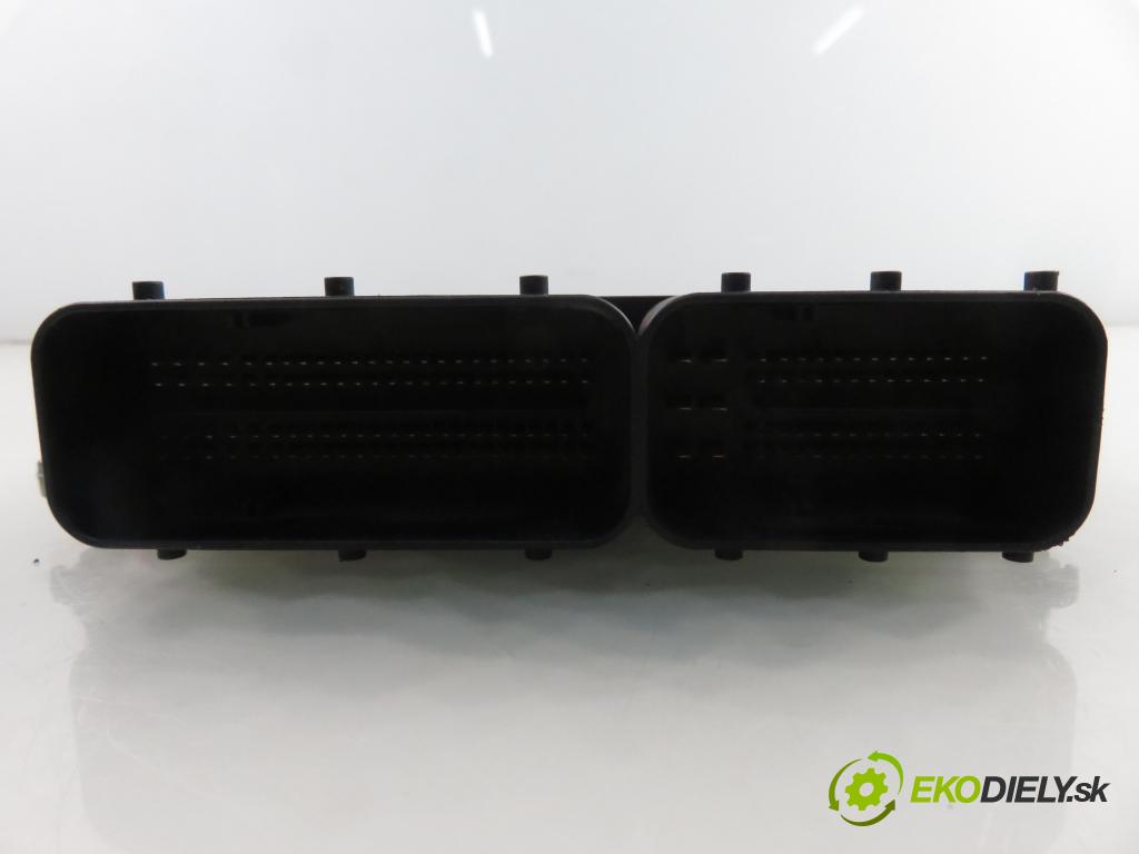 BMW 7 (E65, E66, E67) SEDAN 2003 190,00 740 d- M67 D39 (398D1) 3901,00 Riadiaca jednotka Motor 0281010899 ; 7793519