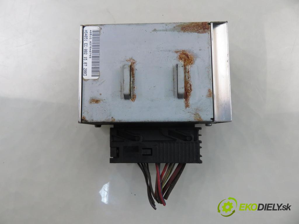 BMW 7 (E65, E66, E67) SEDAN 2003 190,00 740 d- M67 D39 (398D1) 3901,00 Zosilňovač 920461 (Zosilňovač)