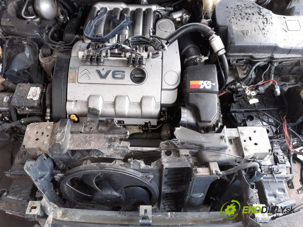 CITROEN C5 III (RD_) SEDAN 2008 155,00 3.0 V6 211 - XFV (ES9A) 2946,00 motor BENZÍN XFV ; ES9A