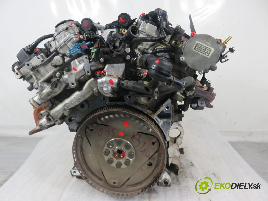 CITROEN C5 III (RD_) SEDAN 2008 155,00 3.0 V6 211 - XFV (ES9A) 2946,00 motor BENZÍN XFV ; ES9A