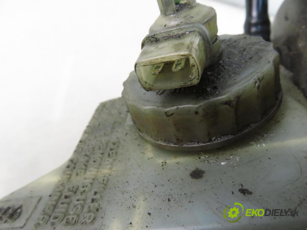 VW PASSAT B3/B4 (3A2, 35I) KOMBI 1994 66,00 1.9 TDI - 1Z 1896,00 posilovač  (Servočerpadlo)