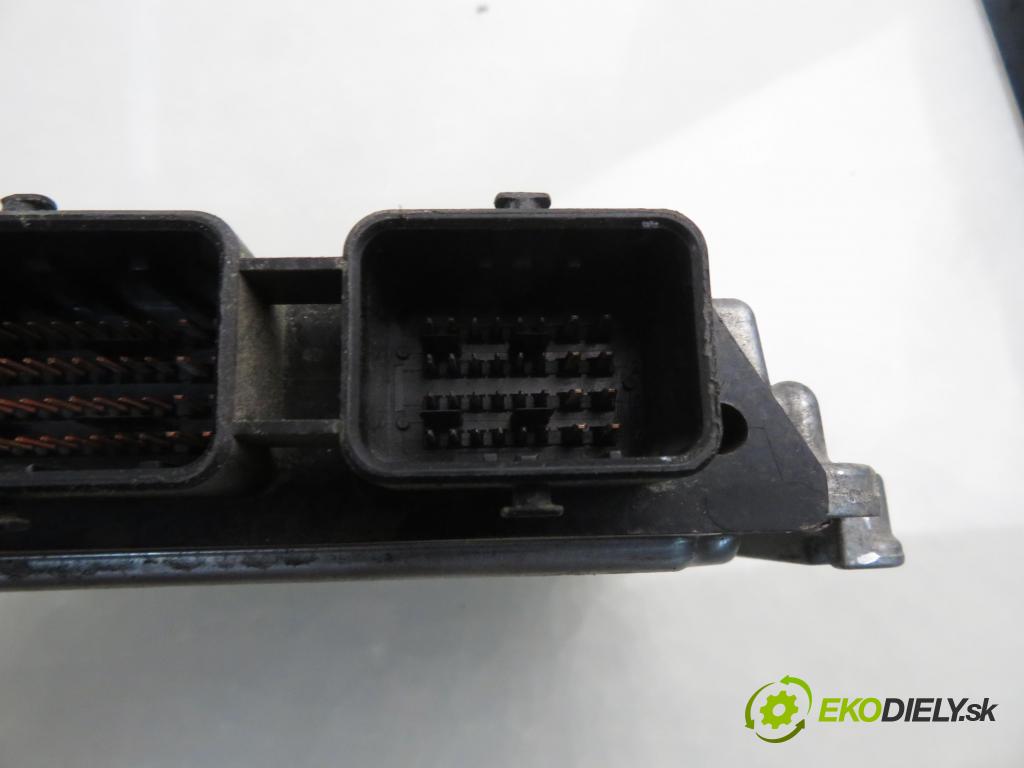 SUZUKI GRAND VITARA II (JT, TE, TD) SUV 2007 95,00 1.9 DDiS 129 4x4 - F9Q 264 1870,00 Riadiaca jednotka Motor 8200518648 ; 8200634611 ; 0281012657