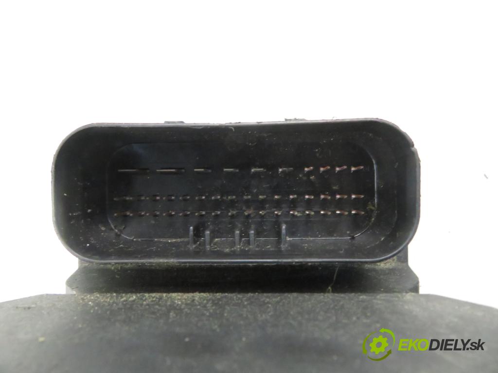 BMW 7 (E65, E66, E67) SEDAN 2003 190,00 740 d- M67 D39 (398D1) 3901,00 Pumpa ABS 0265950006 ; 6764446 ; 0265225007 (Pumpa ABS)