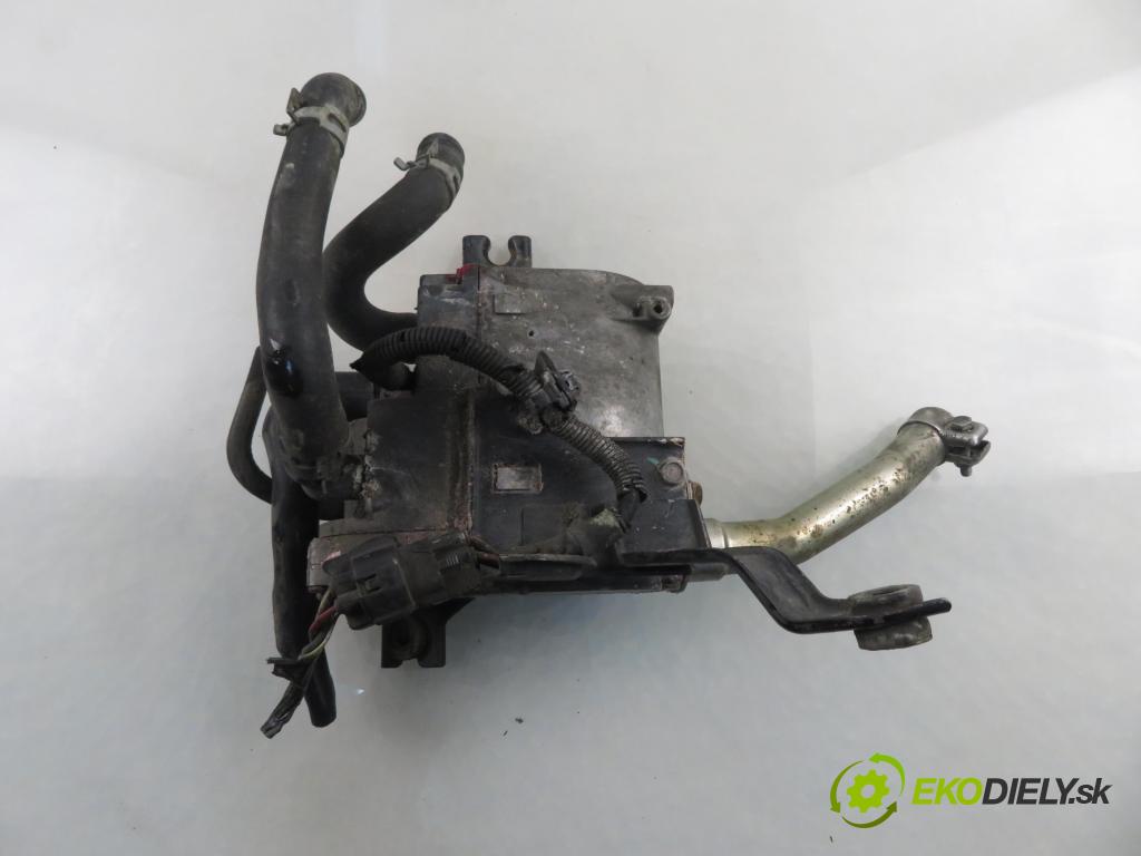 TOYOTA RAV 4 III (_A3_) SUV 2007 130,00 2.2 D 4WD 177 - 2AD-FHV 2231,00 Webasto 25228205 ; D5ZH (Webasto (nezávislé kúrenie))