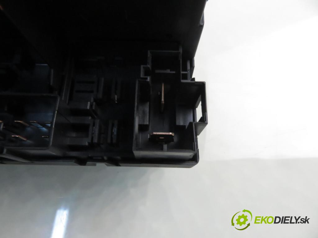 VW GOLF V (1K1) HB 2007 103,00 2.0 TDI 16V 4motion - BKD 1968,00 MODUL komfortu 3C0937049AJ