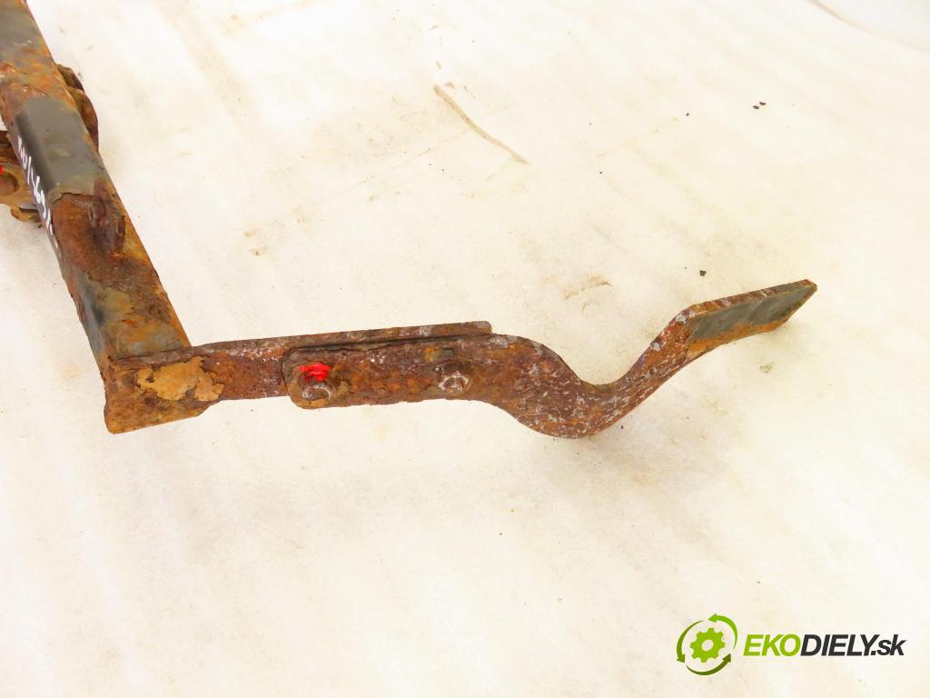 PEUGEOT PARTNER Combispace (5F) KOMBIVAN 2006 66,00 1.6 HDi 90 - 9HX 1560,00 Hák