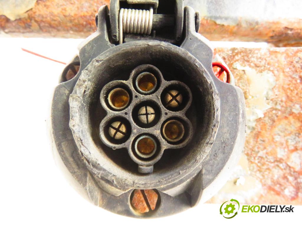 PEUGEOT PARTNER Combispace (5F) KOMBIVAN 2006 66,00 1.6 HDi 90 - 9HX 1560,00 Hák