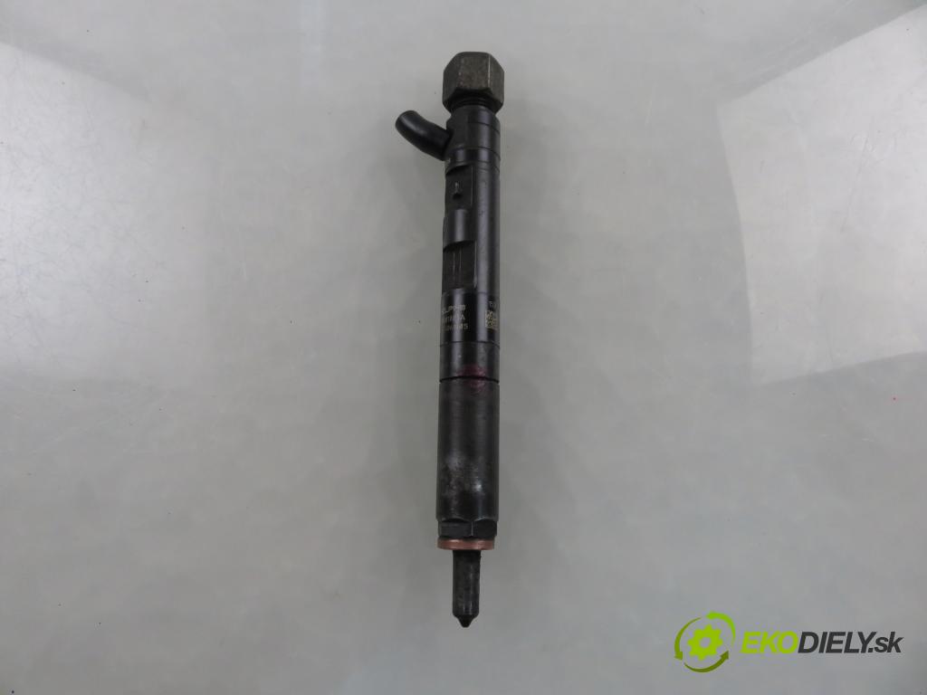 RENAULT KANGOO (KC0/1_) KOMBIVAN 2006 60,00 1.5 dCi 80 - K9K 702 1461,00 vstrekovač EJBR01801A ; 8200365186 ; 8200049873 (Vstrekovač paliva)