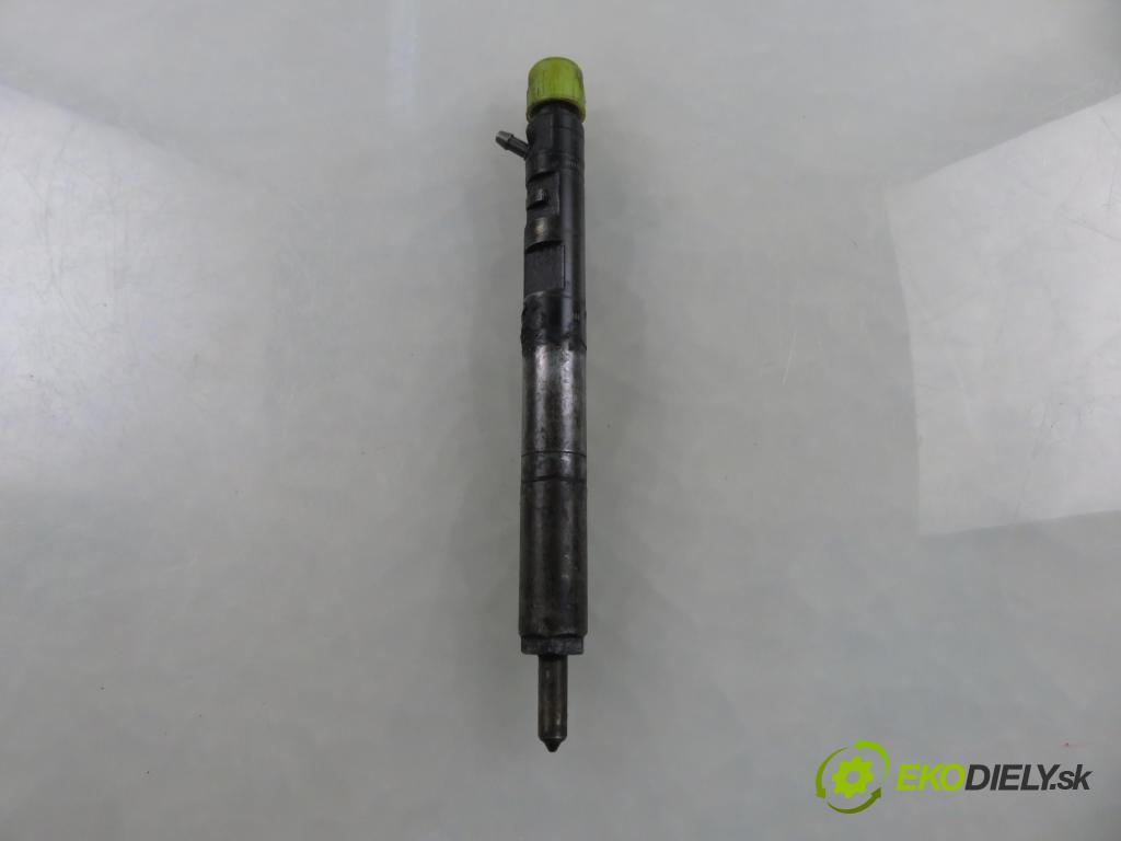 KIA CARNIVAL II (GQ) MINIVAN 2004 106,00 2.9 CRDi - J3 2902,00 vstrekovač 338004X500 (Vstrekovač paliva)