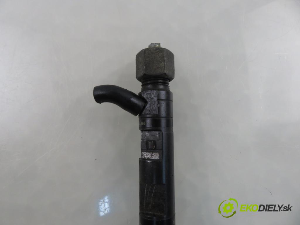 RENAULT KANGOO (KC0/1_) KOMBIVAN 2006 60,00 1.5 dCi 80 - K9K 702 1461,00 vstrekovač EJBR01801A ; 8200365186 ; 8200049873 (Vstrekovač paliva)