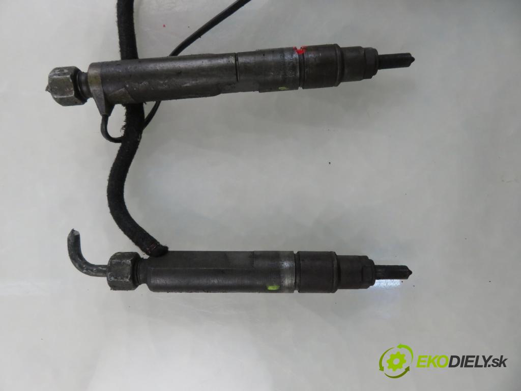 VW PASSAT B5 (3B2) SEDAN 1999 81,00 1.9 TDI - AVG 1896,00 vstřikovací ventily 028130201S ; 028130201T (Vstřikovací ventil)