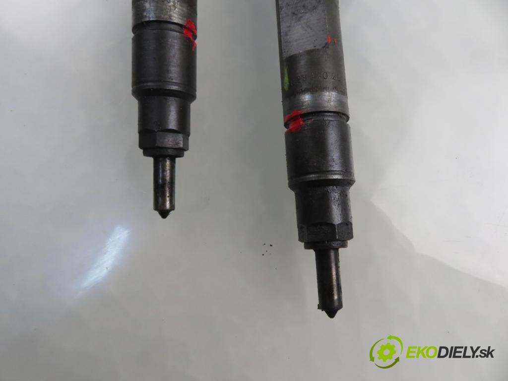 VW PASSAT B5 (3B2) SEDAN 1999 81,00 1.9 TDI - AVG 1896,00 vstřikovací ventily 028130201S ; 028130201T (Vstřikovací ventil)