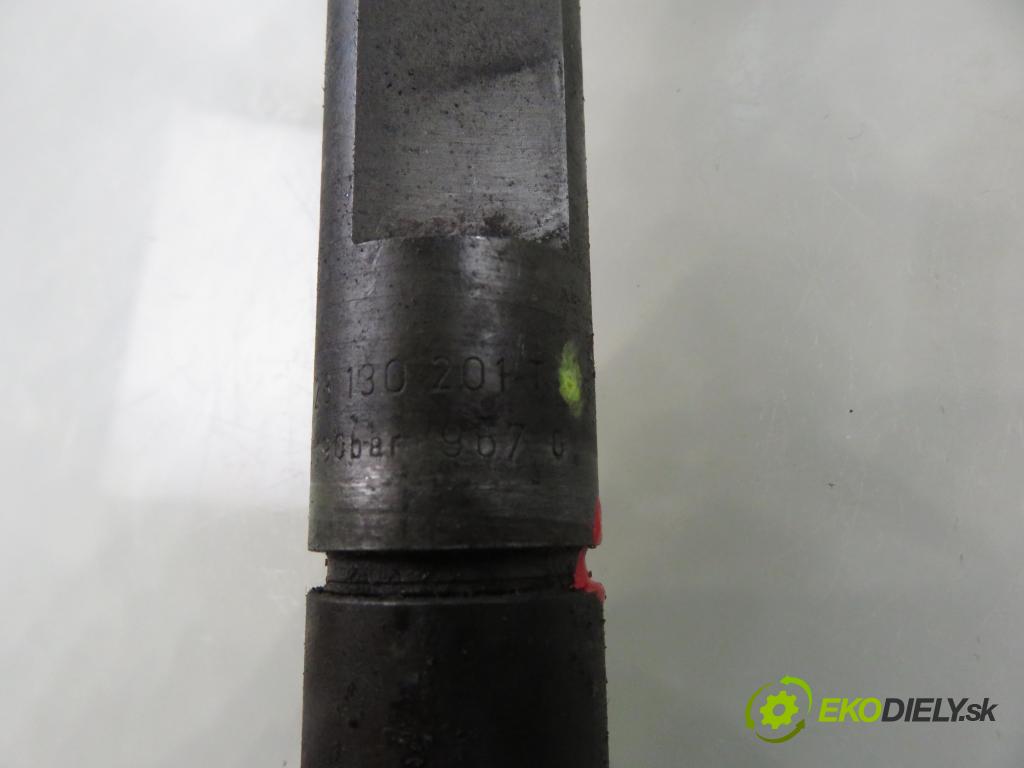 VW PASSAT B5 (3B2) SEDAN 1999 81,00 1.9 TDI - AVG 1896,00 vstřikovací ventily 028130201S ; 028130201T (Vstřikovací ventil)