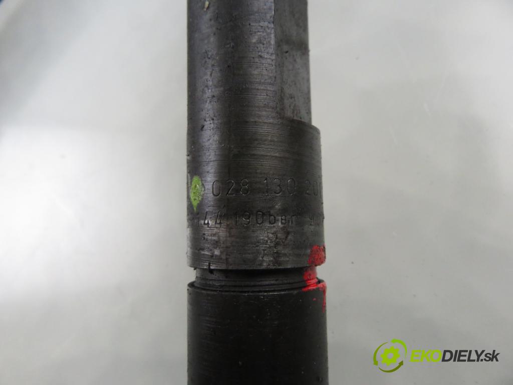 VW PASSAT B5 (3B2) SEDAN 1999 81,00 1.9 TDI - AVG 1896,00 vstřikovací ventily 028130201S ; 028130201T (Vstřikovací ventil)