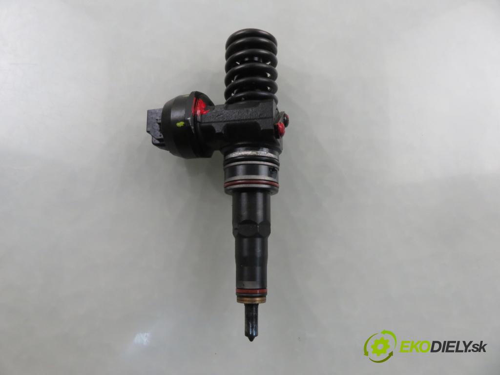 AUDI A4 (8E2, B6) SEDAN 2002 74,00 1.9 TDI PD 101 - AVB 1896,00 Vstrekovač 038130073AJ ; 0414720037 (Vstrekovač paliva)