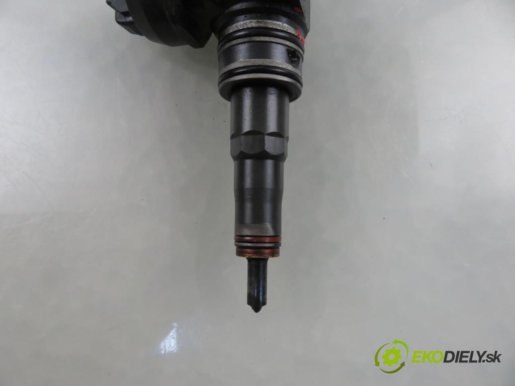 VW SHARAN (7M8, 7M9, 7M6) MINIVAN 2001 85,00 1.9 TDI PD 115 - AUY 1896,00 Vstrekovač 038130073BP ; 0414720314 (Vstrekovač paliva)