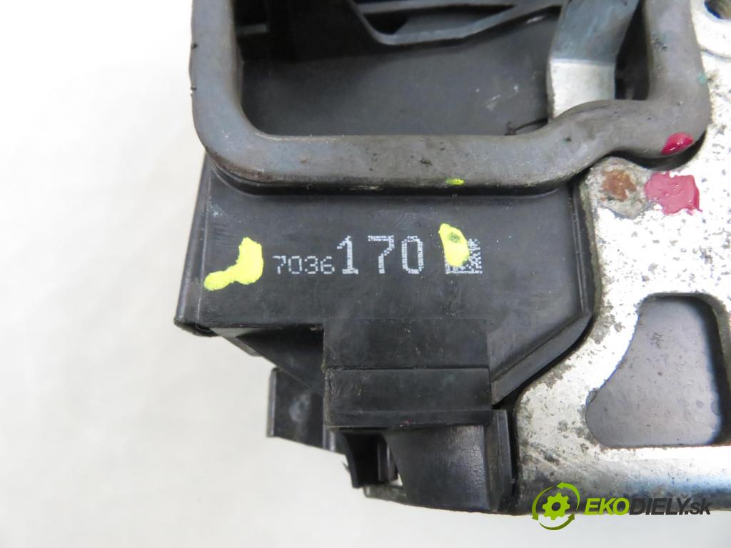 BMW 7 (E65, E66, E67) SEDAN 2003 190,00 740 d- M67 D39 (398D1) 3901,00 zámok 7036170