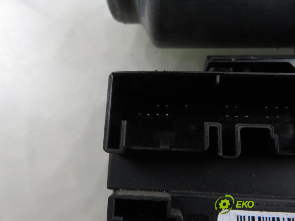 VW GOLF V (1K1) HB 2007 103,00 2.0 TDI 16V 4motion - BKD 1968,00 Motorček sťahovania okien LP 1K0959701M ; 1K0959793J