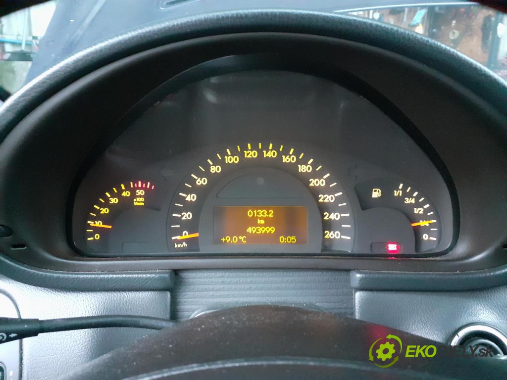 MERCEDES-BENZ KLASA C (W203) SEDAN 2003 85,00 C 200 CDI 116 - OM 611.962 2148,00 Prístrojovka elektrický 2035401347
