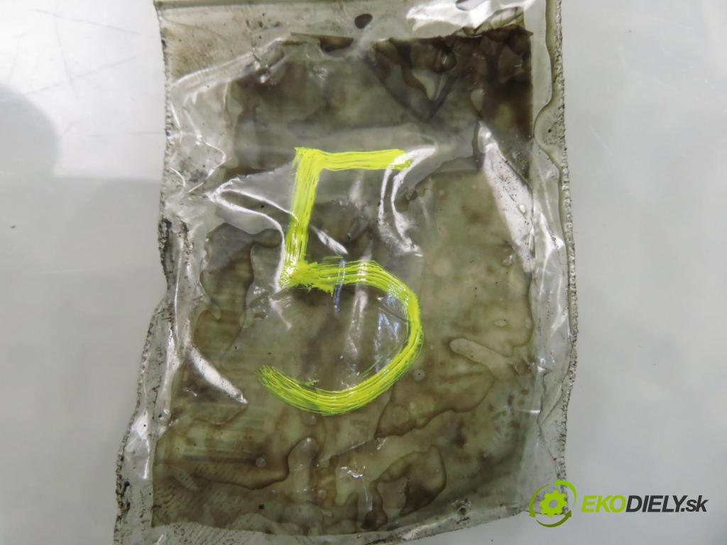 FORD FIESTA V (JH_, JD_) HB 2005 50,00 1.4 TDCi 8V 68 - F6JA 1399,00 vstrekovač 9654551080 (Vstrekovač paliva)