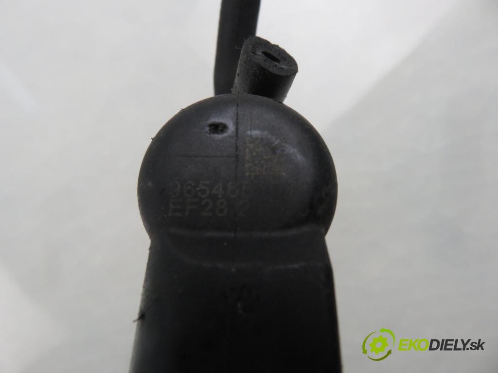 FORD FIESTA V (JH_, JD_) HB 2005 50,00 1.4 TDCi 8V 68 - F6JA 1399,00 vstrekovač 9654551080 (Vstrekovač paliva)