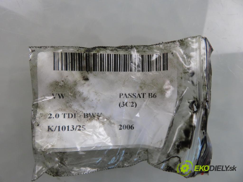 VW PASSAT B6 (3C2) SEDAN 2006 88,00 2.0 TDI - BWV 1968,00 vstříkovač 03G130073S (Vstřikovač paliva)