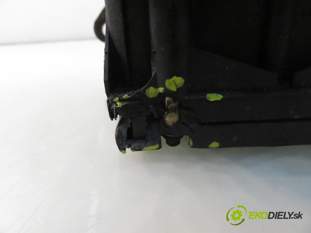 RENAULT MASTER II Skrzynia (FD) FURGON 1999 84,00 2.8 dTI - S9W 702 2799,00 Pumpa ABS 10094614013 ; 10020400764 ; 7700302426 (Pumpa ABS)