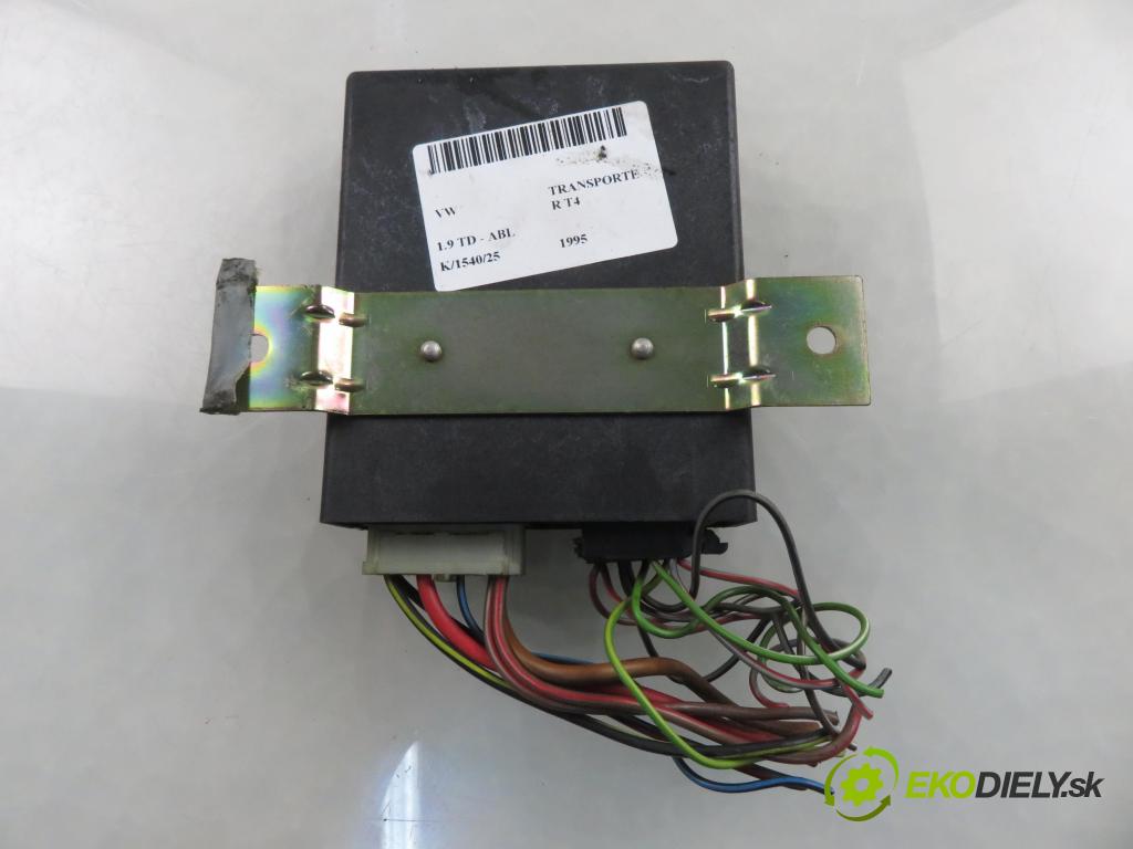 VW TRANSPORTER IV Autobus (70XB, 70XC, 7DB, 7DW, 7DK) BUS 1995 50,00 1.9 TD - ABL 1896,00 MODUL komfortu 191959875