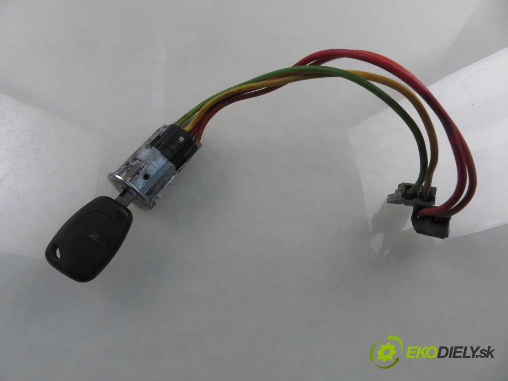 RENAULT TRAFIC II Autobus (JL) BUS 2005 74,00 1.9 dCI 100 (JL0C) - F9Q 760 1870,00 spinačka  (Spínacia skrinka)