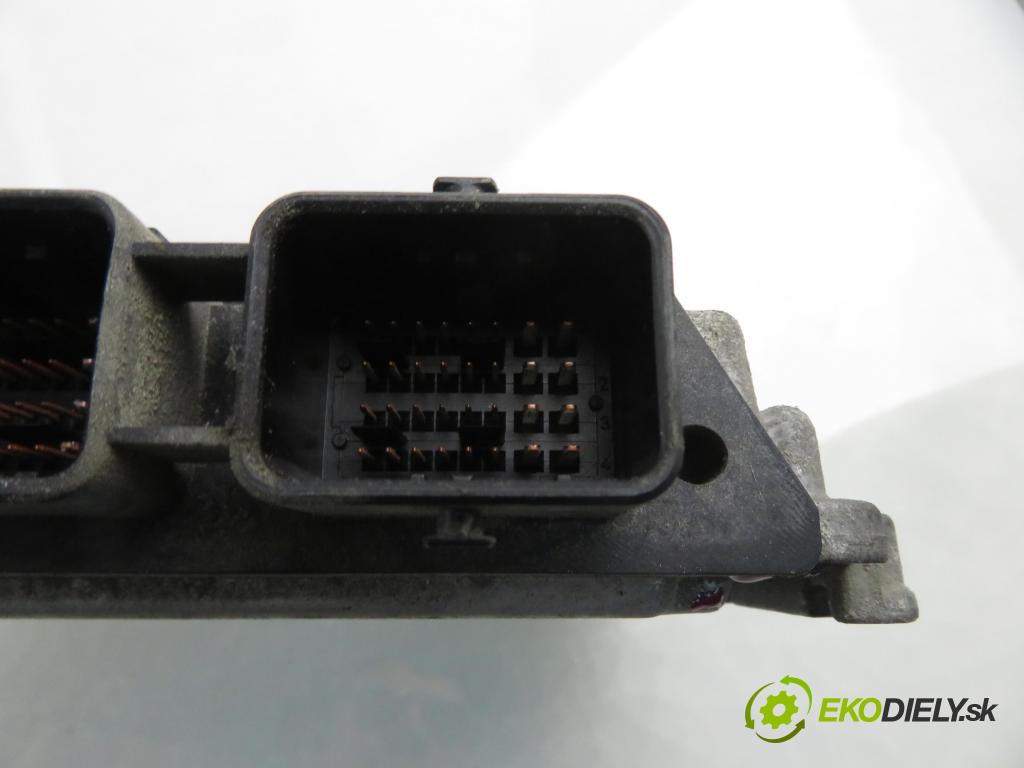 RENAULT TRAFIC II Autobus (JL) BUS 2005 74,00 1.9 dCI 100 (JL0C) - F9Q 760 1870,00 Riadiaca jednotka Motor 8200051608 ; 8200389519 ; 0281011529