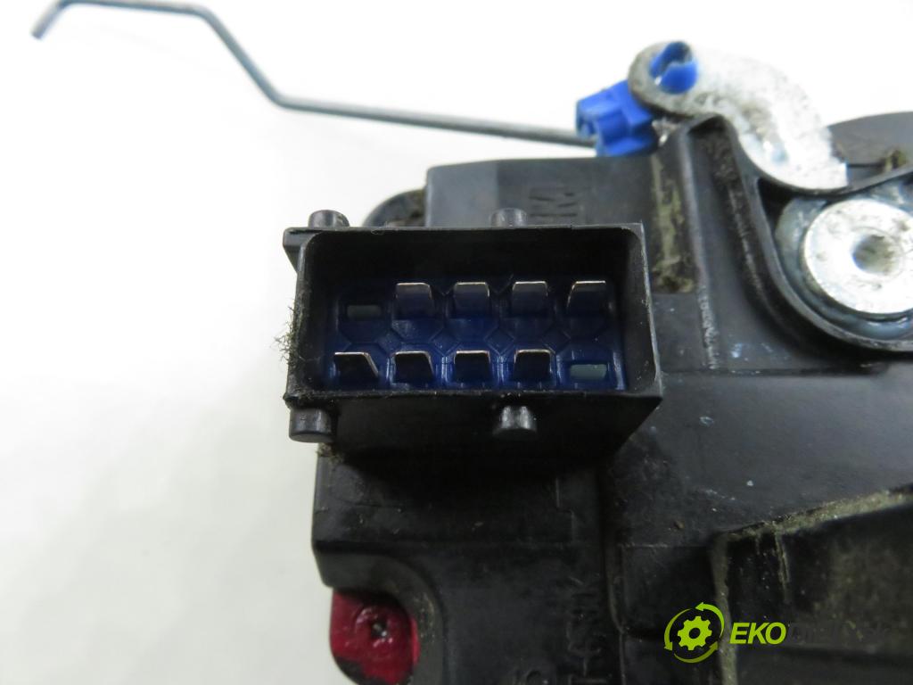 RENAULT TRAFIC II Autobus (JL) BUS 2005 74,00 1.9 dCI 100 (JL0C) - F9Q 760 1870,00 zámok 8200008246 ; 91166237