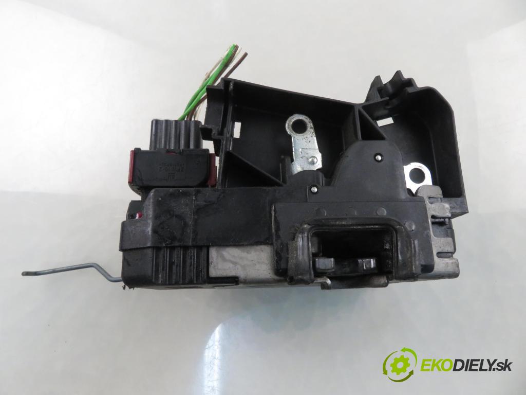 RENAULT TRAFIC II Autobus (JL) BUS 2005 74,00 1.9 dCI 100 (JL0C) - F9Q 760 1870,00 zámok 8200008246 ; 91166237
