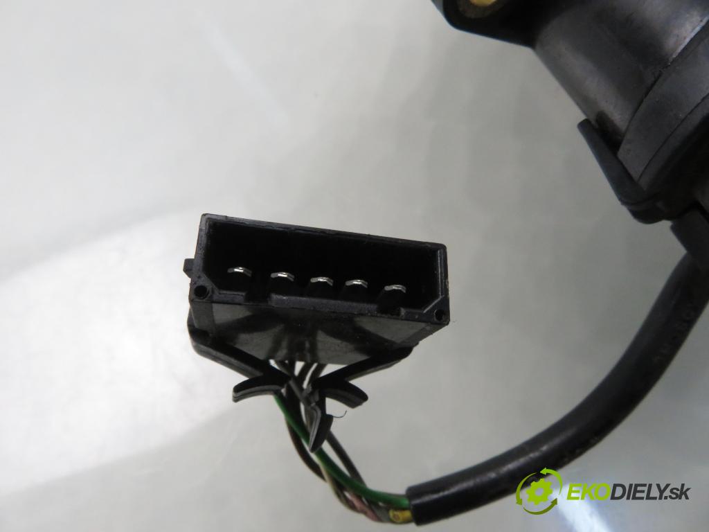 AUDI 80 (8C, B4) SEDAN 1993 66,00 1.9 TDI - 1Z 1896,00 Potenciometer plynu 0205001001 ; 046907475B (Potenciometer plynového pedálu)