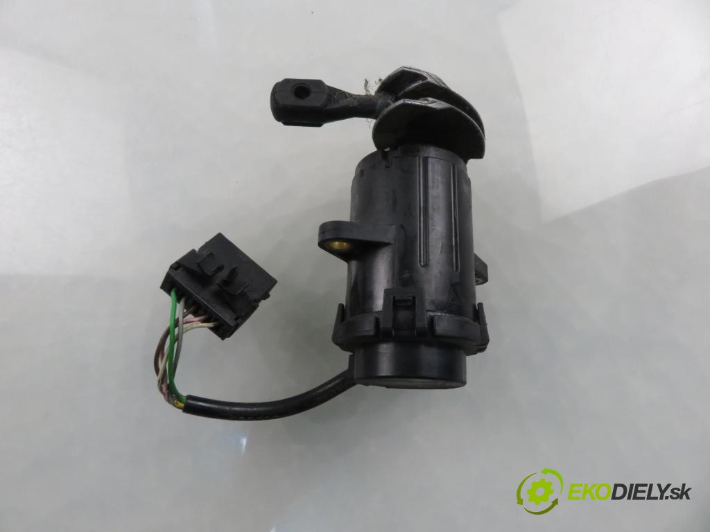 AUDI 80 (8C, B4) SEDAN 1993 66,00 1.9 TDI - 1Z 1896,00 Potenciometer plynu 0205001001 ; 046907475B (Potenciometer plynového pedálu)