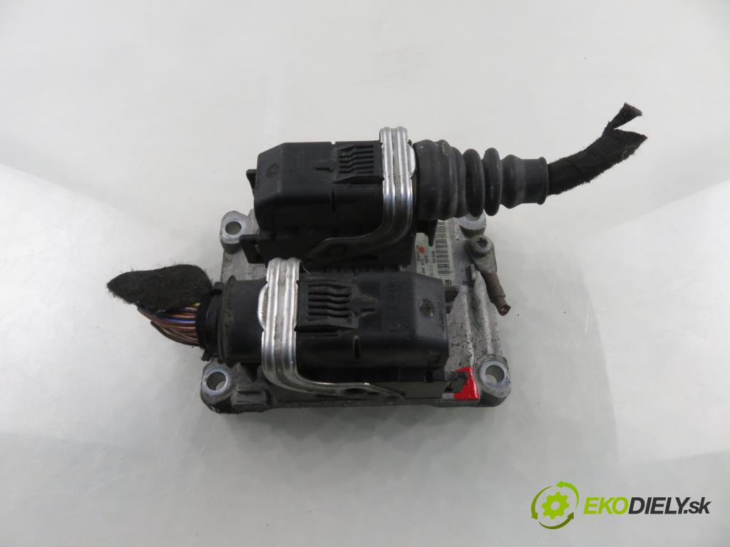OPEL CORSA C (X01) HB 2000 43,00 1.0 12V 58 - Z 10 XE 973,00 Riadiaca jednotka Motor 0261206072