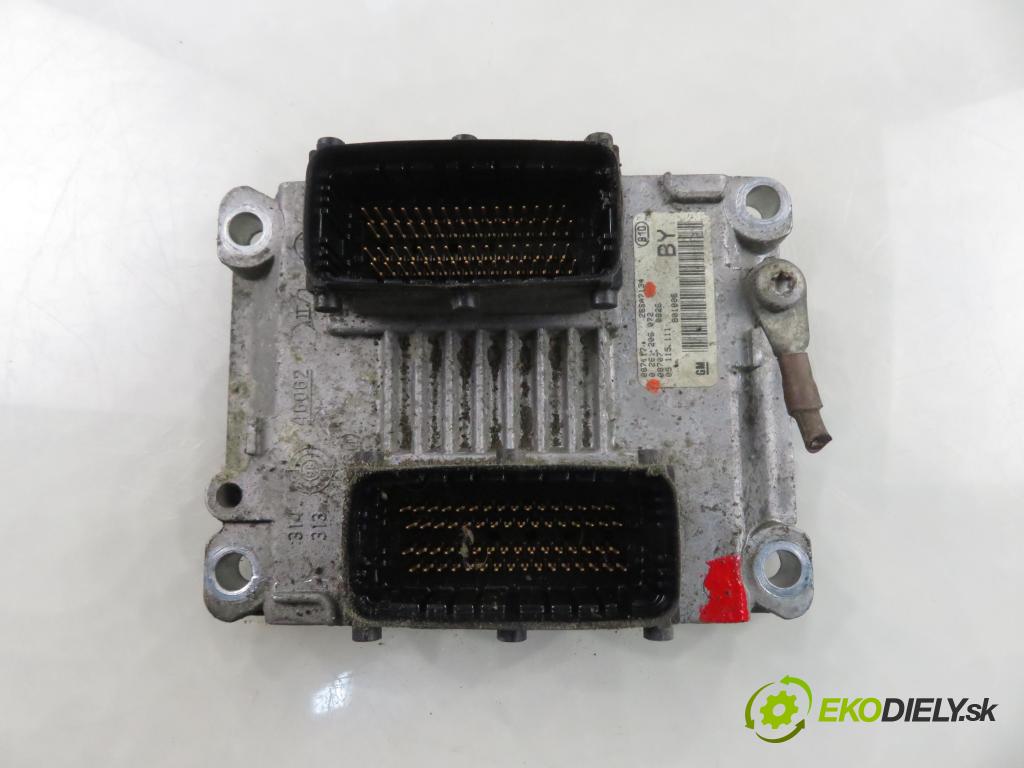 OPEL CORSA C (X01) HB 2000 43,00 1.0 12V 58 - Z 10 XE 973,00 Riadiaca jednotka Motor 0261206072